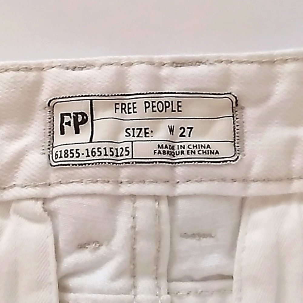 🔥Free People High Waisted White Denim Jean Shorts - Picture 9 of 10